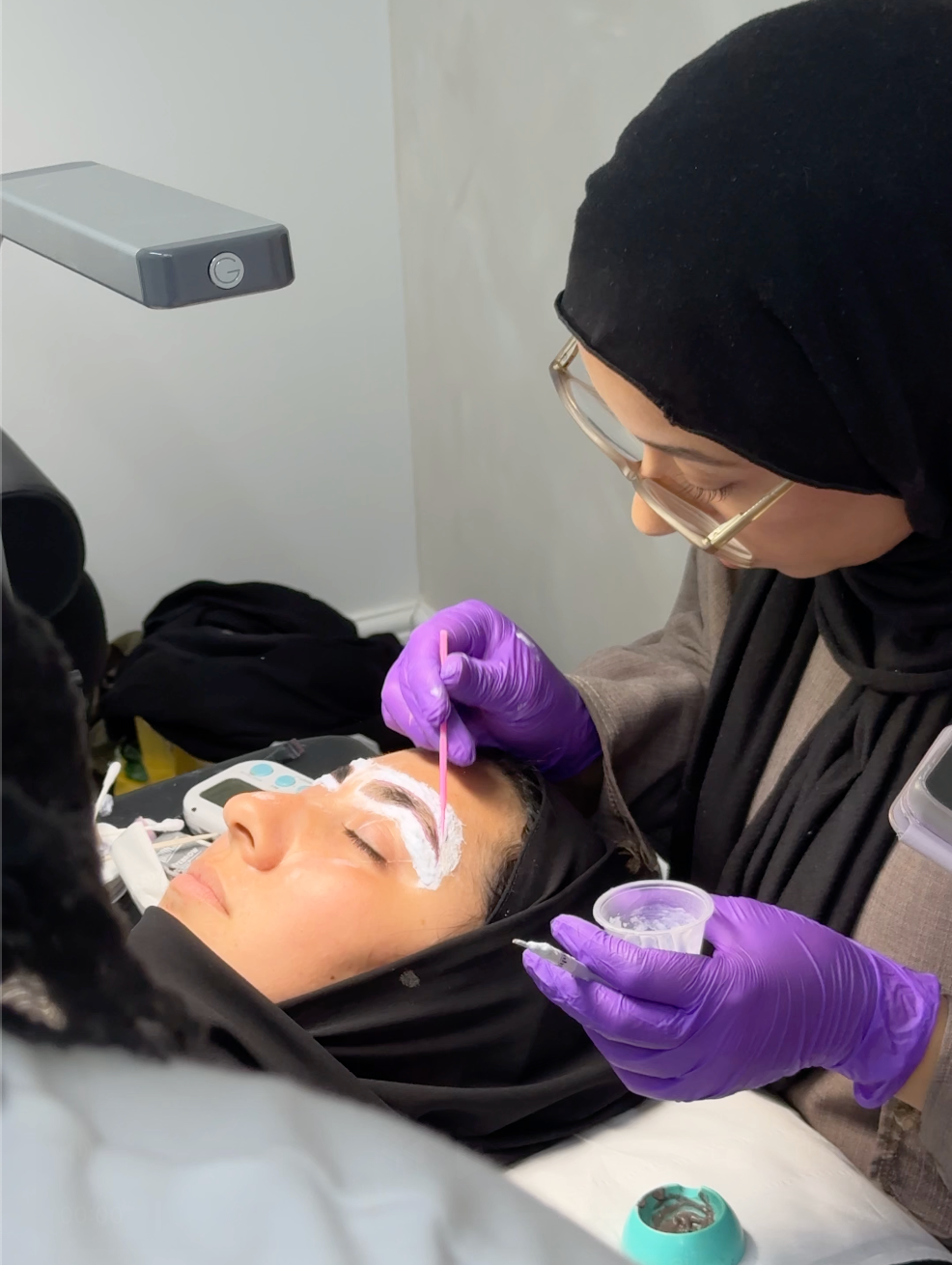 Pro In-Person Training — Halal Brow Bleaching